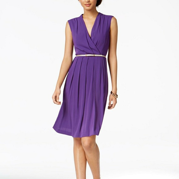 Ellen Tracy Dresses & Skirts - Ellen Tracy Surplice Belted Dress with Pockets